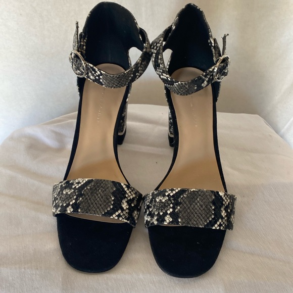 Tommy Hilfiger Shoes - “NEW” Tommy Hilfiger Snake Skin open toe sandal